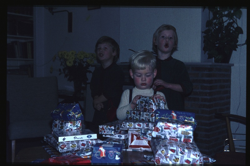 32.Delft dec 1967 Brigitte,Marion,Peter.JPG